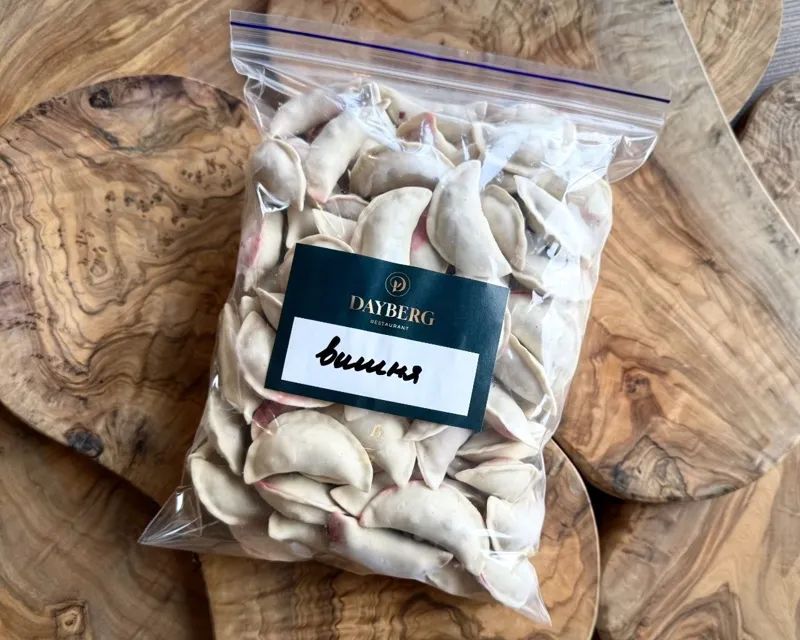 Вареники з вишнею 1кг ( замороженi )